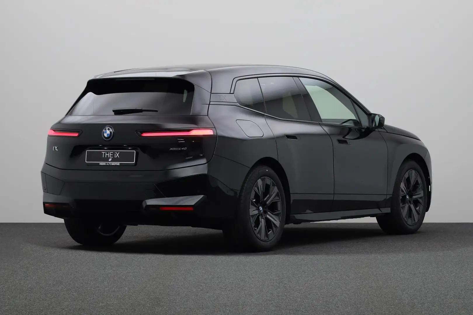 Overig BMWi vehicles iX xDrive40 Intergral Active Steeri Zwart - 2