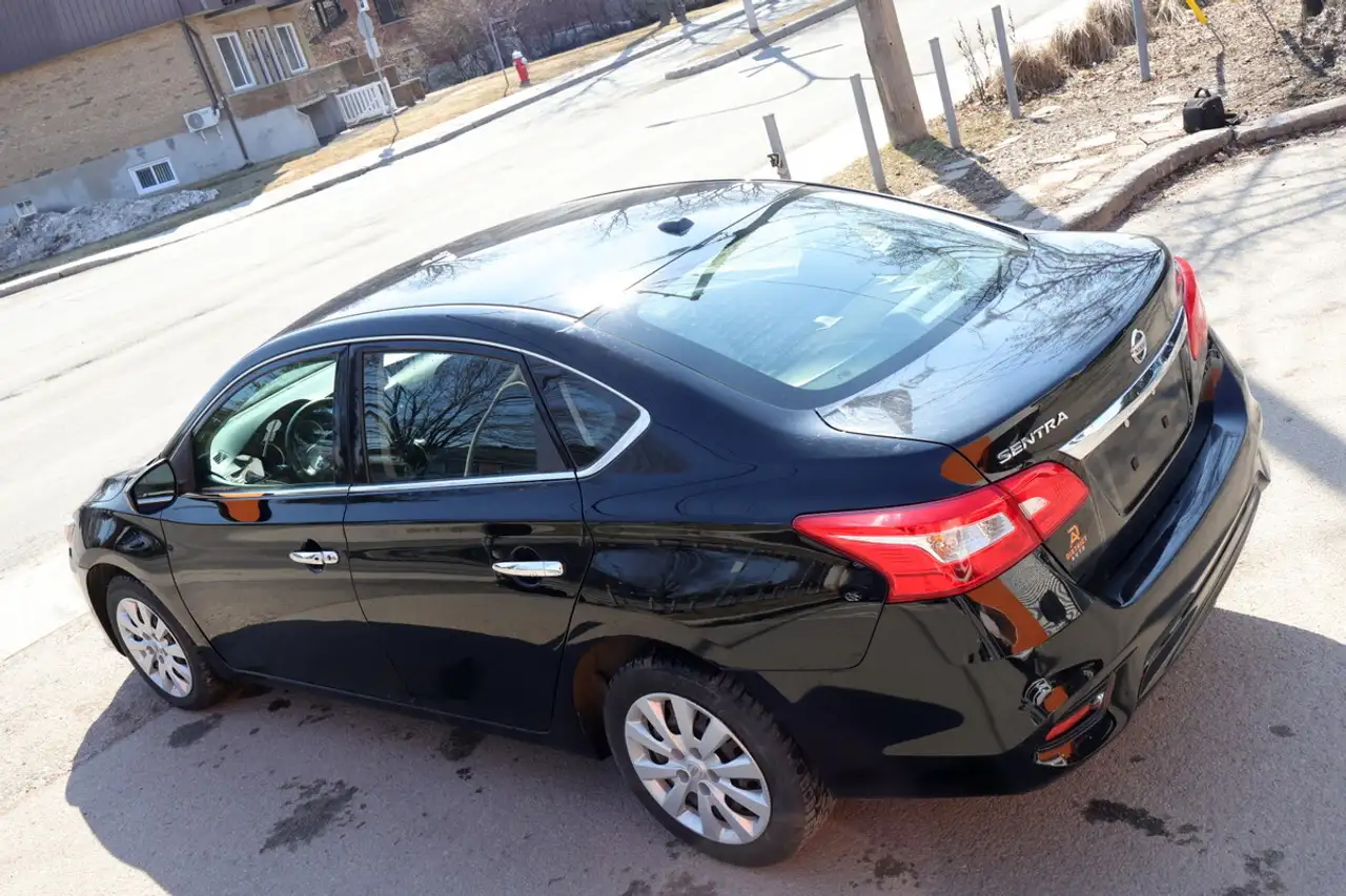 Nissan Sentra снимка Nissan Sentra