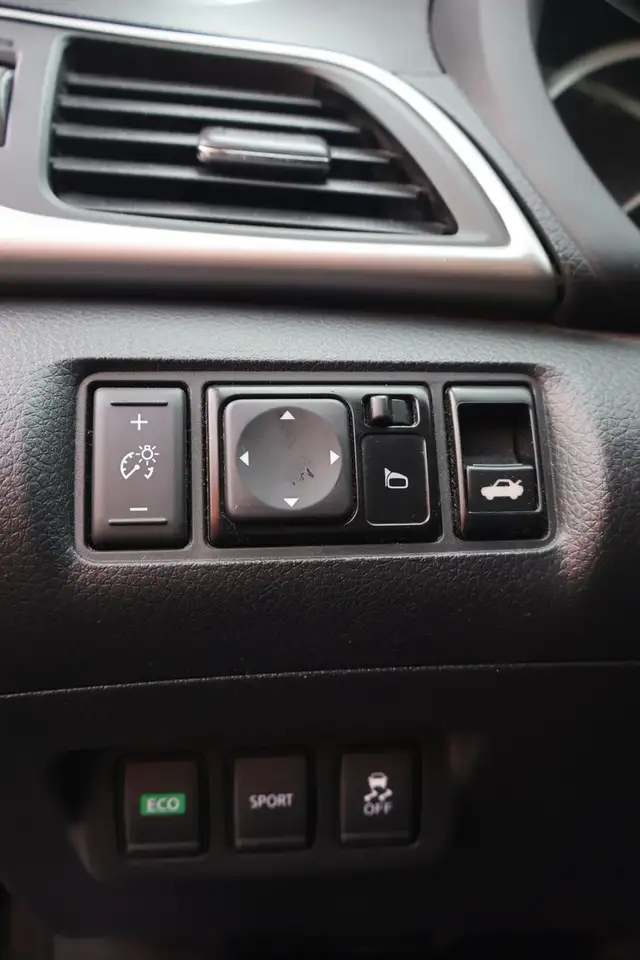 Nissan Sentra снимка Nissan Sentra
