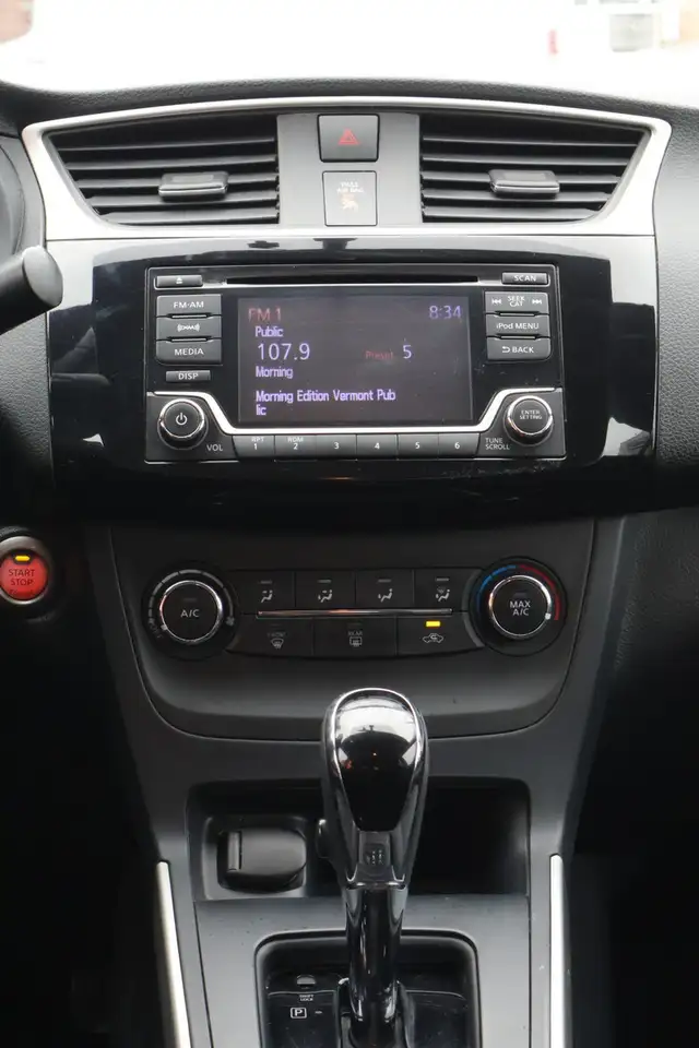 Nissan Sentra снимка Nissan Sentra