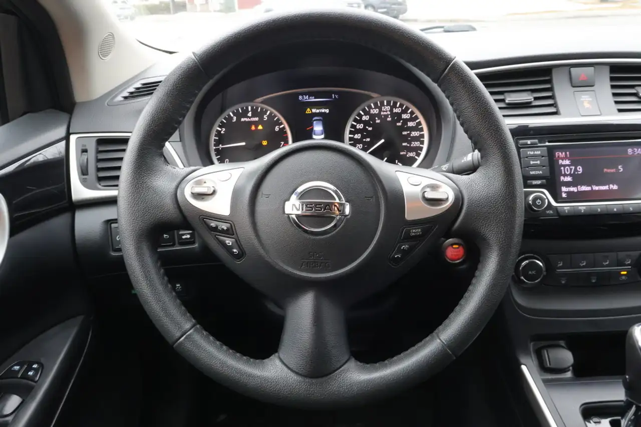 Nissan Sentra снимка Nissan Sentra