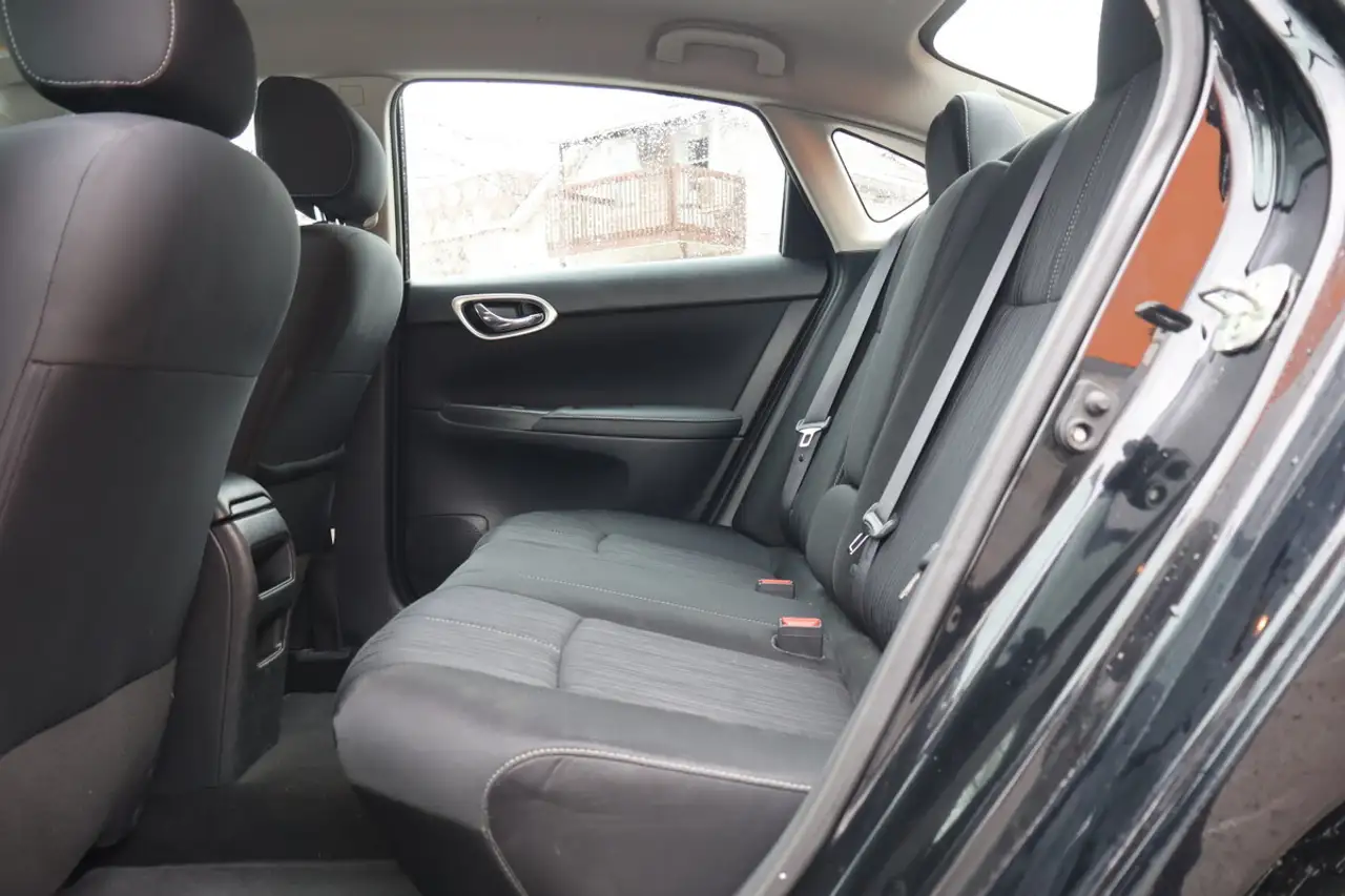 Nissan Sentra снимка Nissan Sentra