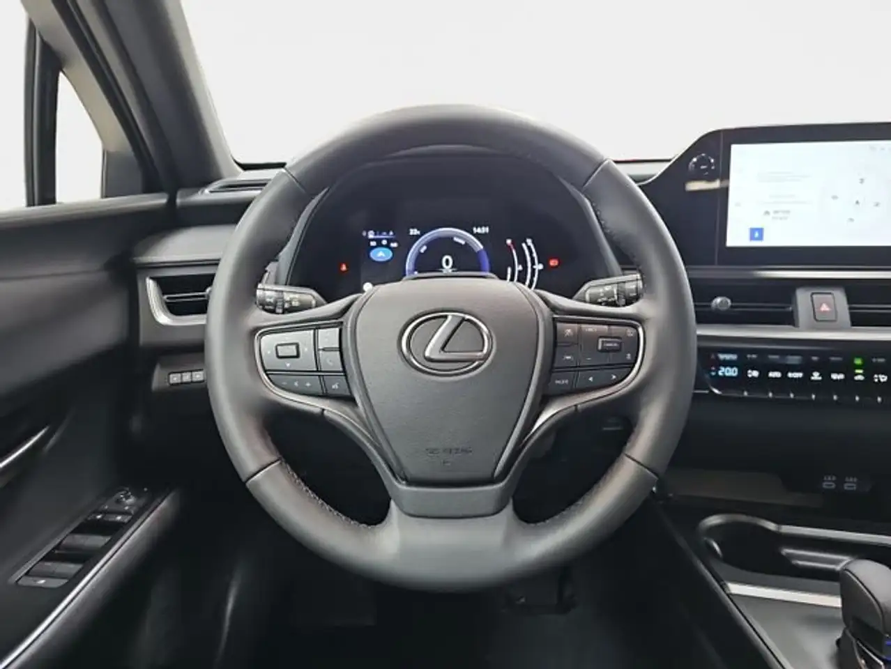 Lexus UX 2026 — фото 14
