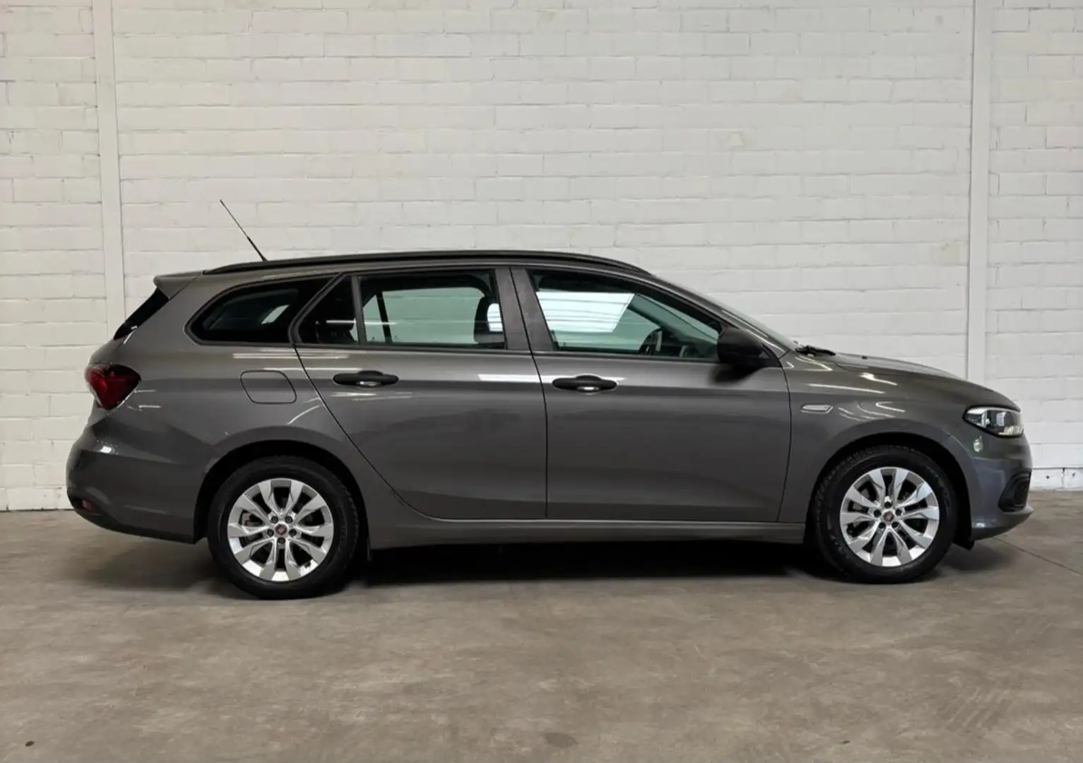 Fiat Tipo Tipo Kombi 1.4 16V Pop Gris - 2