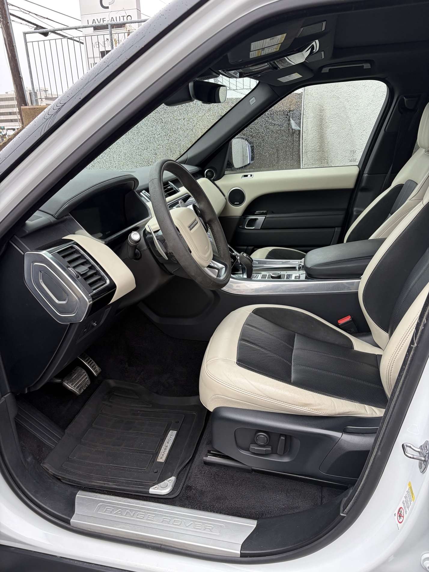 2020 Land Rover Range Rover Sport alt 3