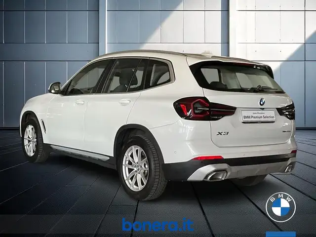 BMW X3 view 8