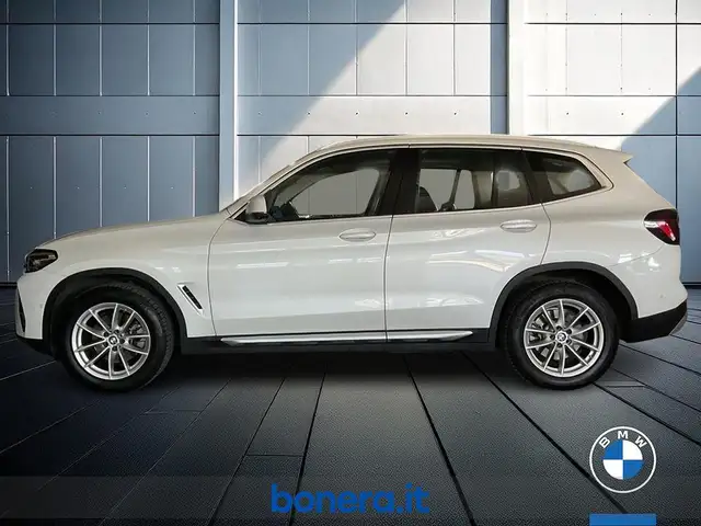 BMW X3 view 9