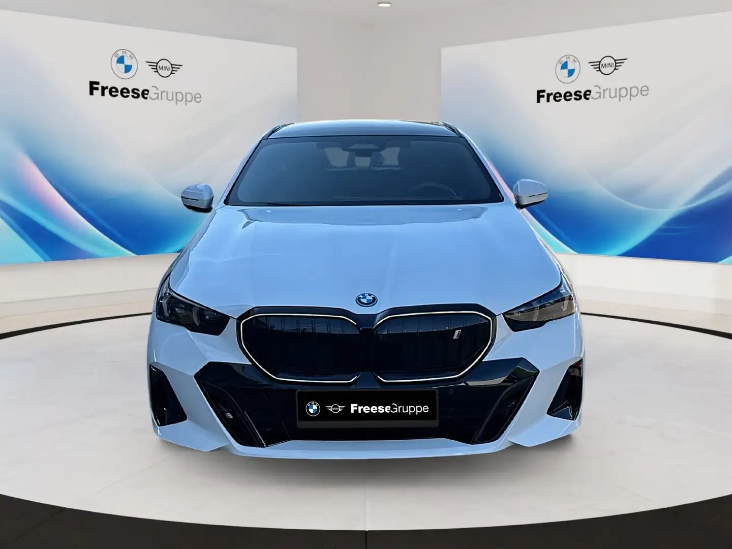 BMW i5 eDrive40 Tou M Sportpaket Head-Up DAB LED Weiß - 2