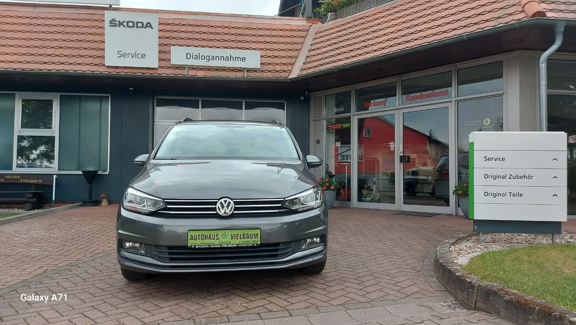 Volkswagen Touran 1.4 TSI DSG Comfortline BMT Grau - 1