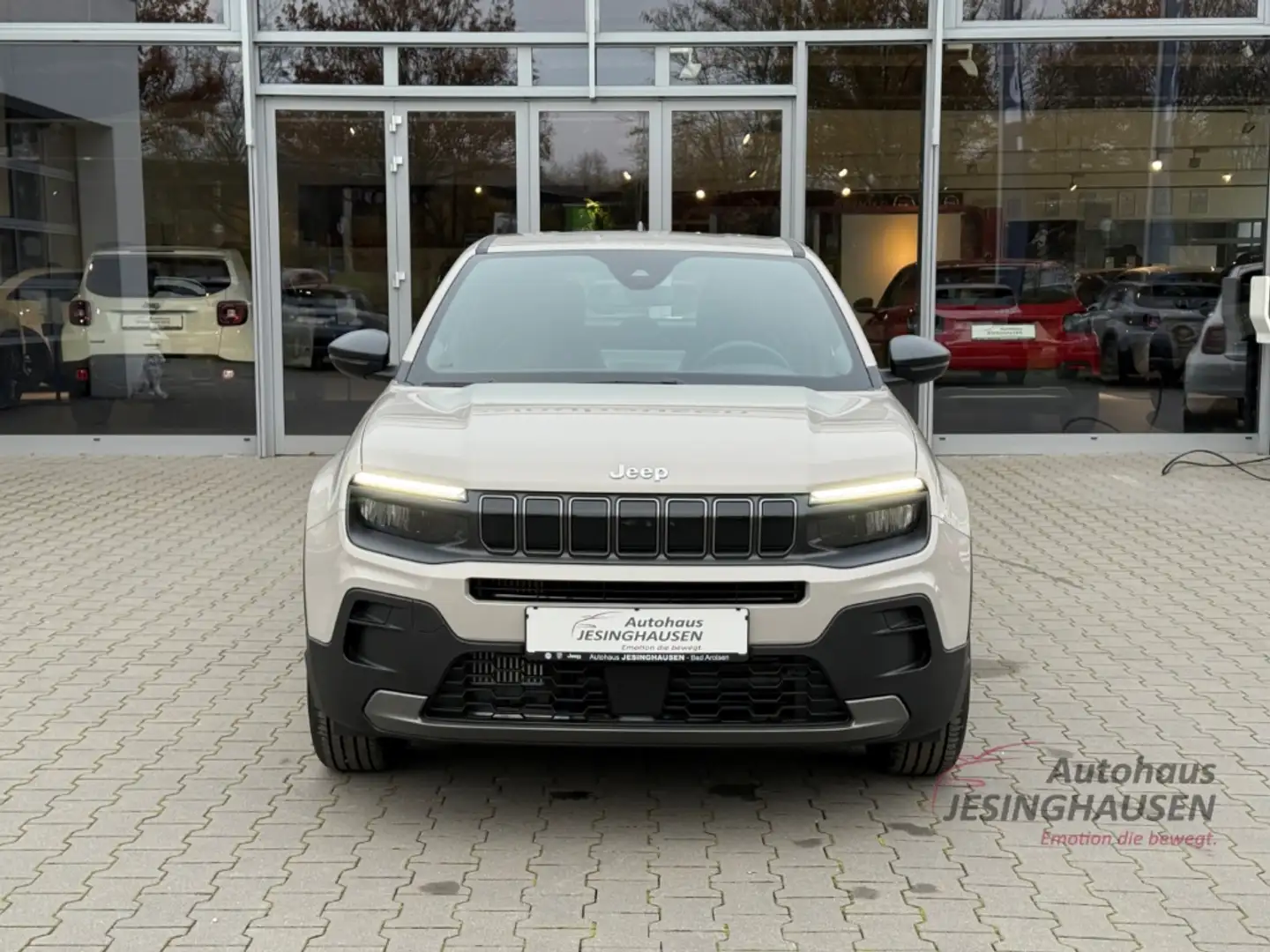 Jeep Avenger Longitude+PDC+Klima+Spurhalte.+Tempomat+LED Gris - 2