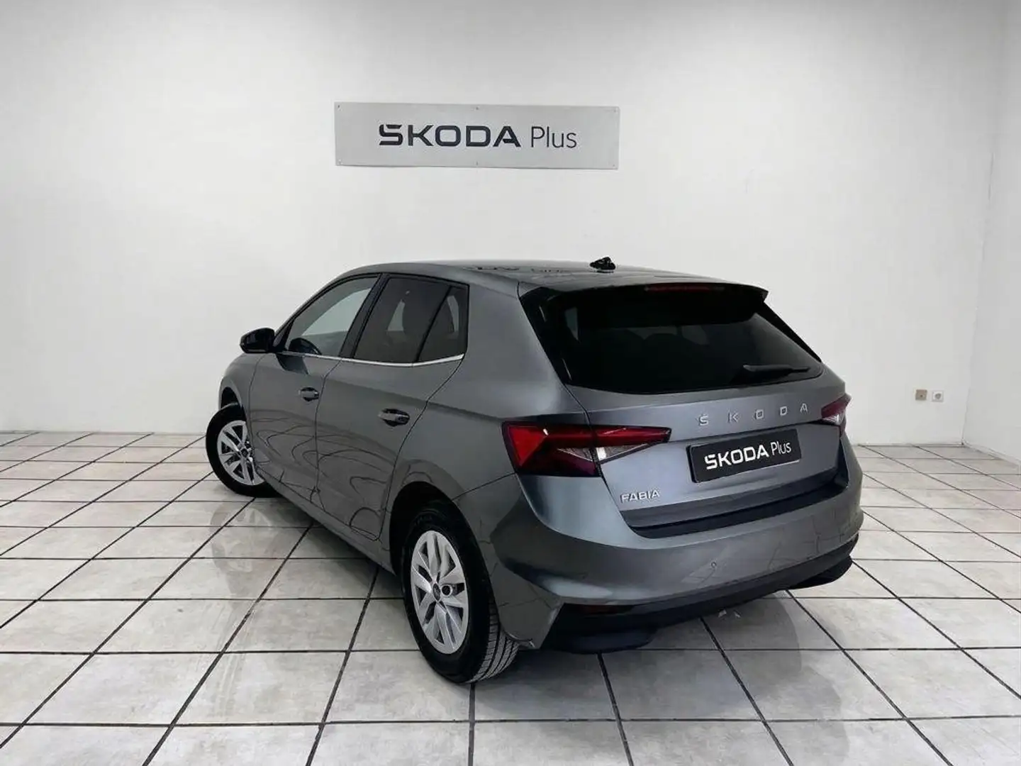 Skoda Fabia 1.0 TSI Selection 70kW Gris - 2