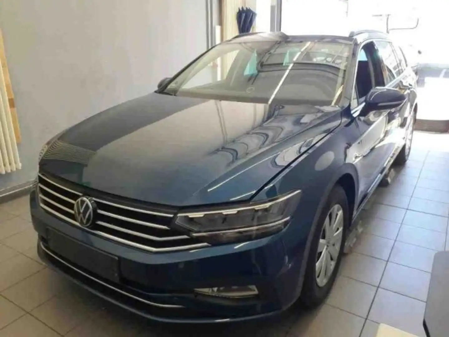 Volkswagen Passat Variant 2.0 TDI DSG BUSINESS LED+NAVI+AHK Blau - 2