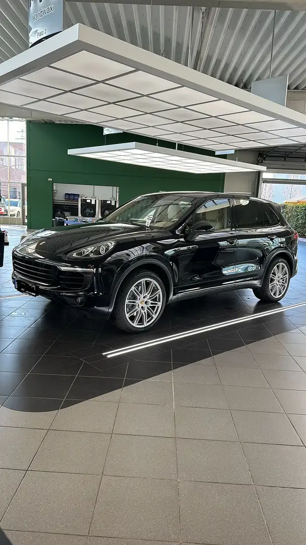 Porsche Cayenne Porsche APPROVED+Assistance Garantie,Pano,Luft,21Z Schwarz - 2