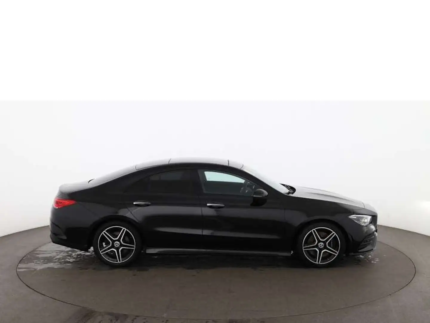 Mercedes-Benz CLA 220 d AMG Line Aut LED STANDHZ 360-CAM SKY AHK Fekete - 2