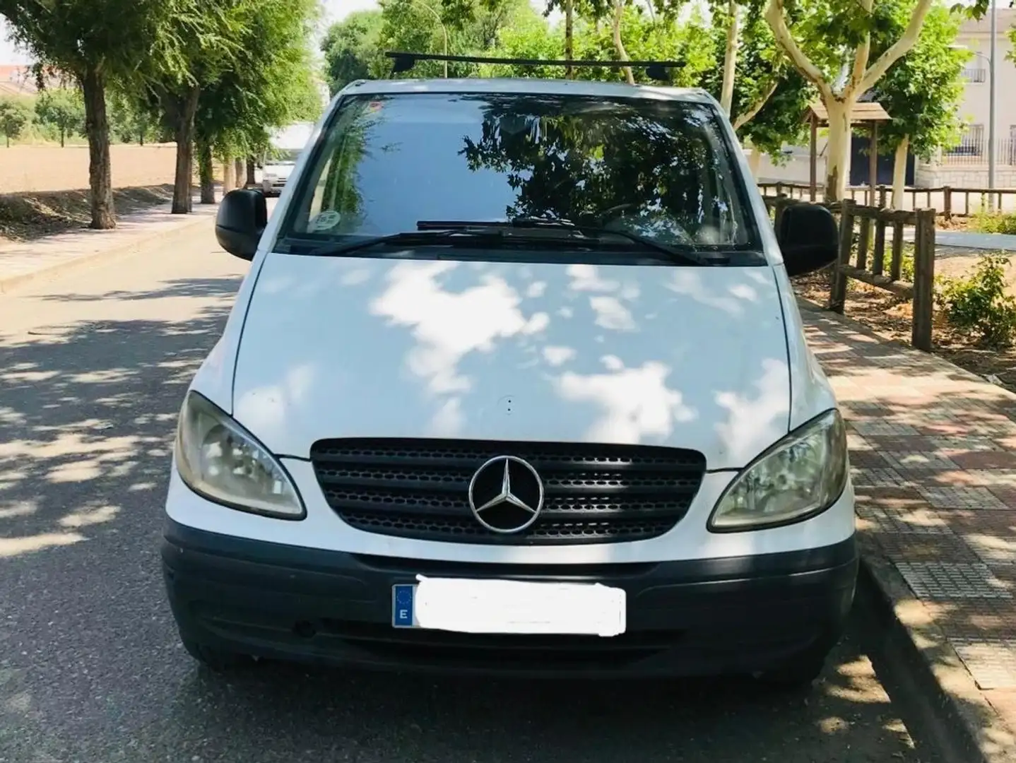 Mercedes-Benz Vito Vito Furgón 109CDI Compacta 95 Blanco - 2