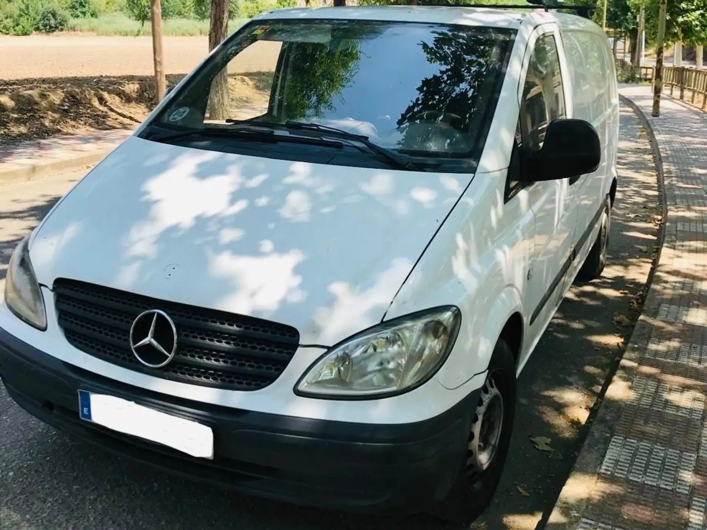 Mercedes-Benz Vito Vito Furgón 109CDI Compacta 95 Blanco - 1