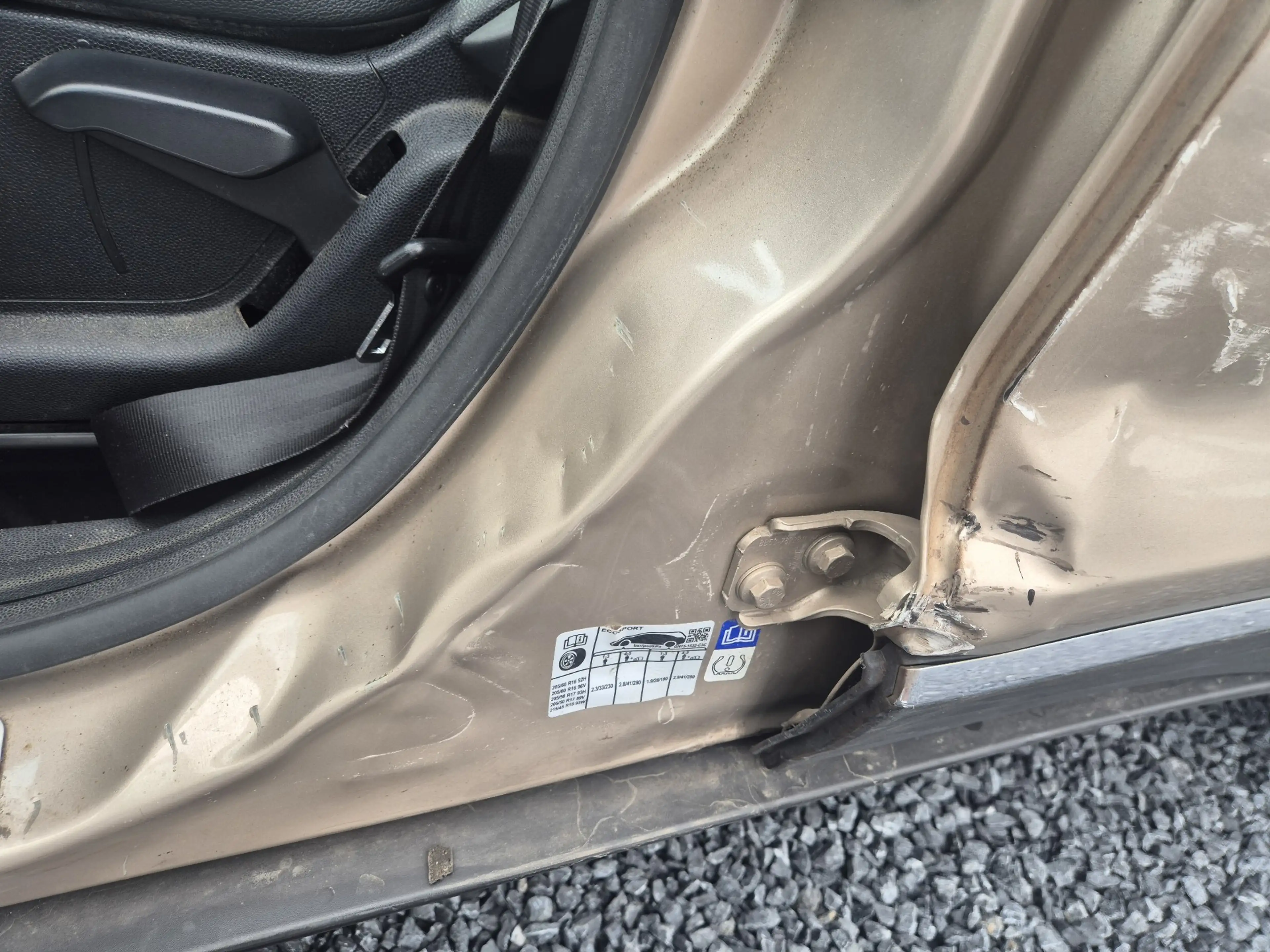 Ford EcoSport 1.5 TDCi / Dégâts carrosserie / Marchand ou Export — photo 11