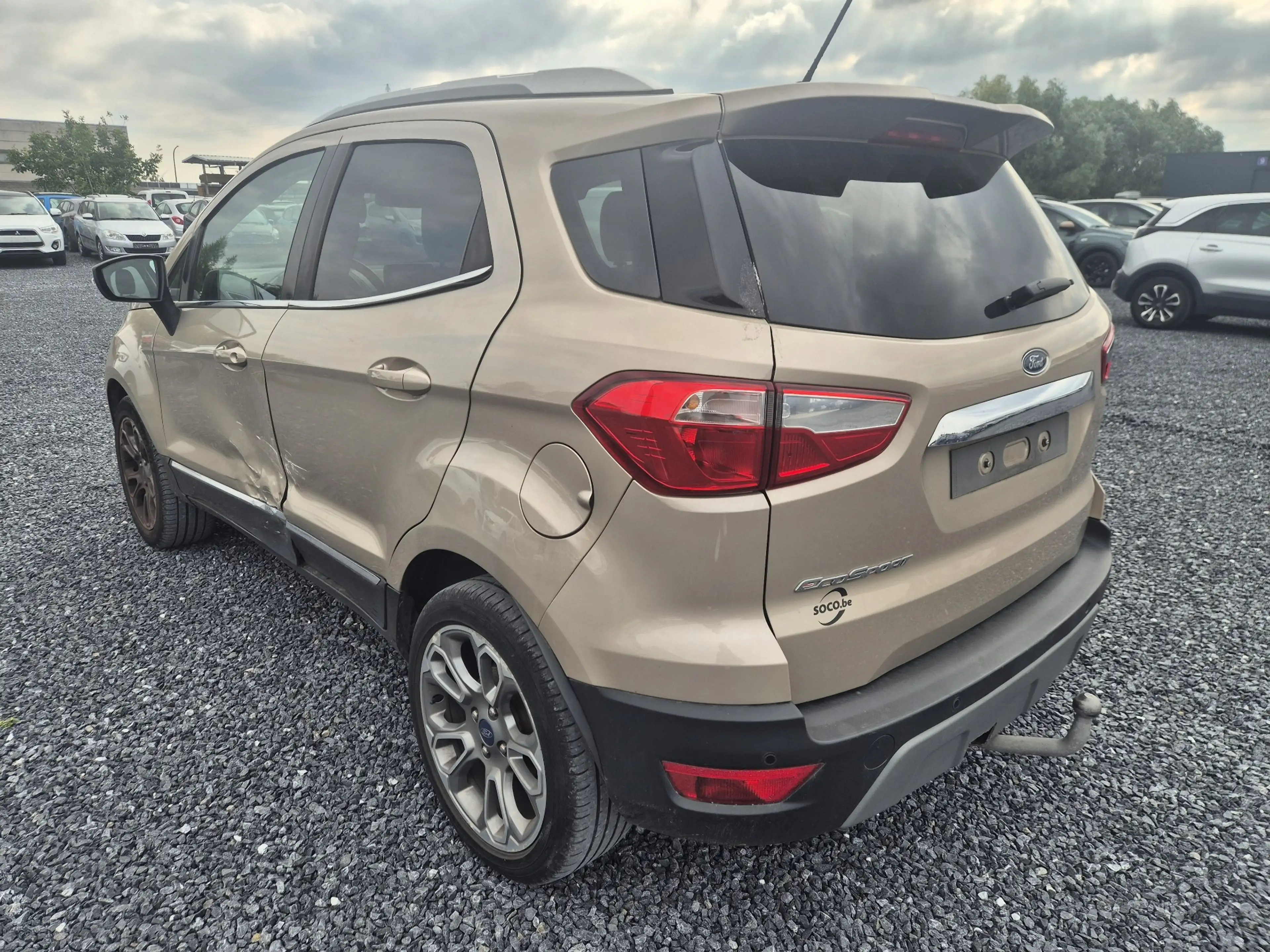 Ford EcoSport 1.5 TDCi / Dégâts carrosserie / Marchand ou Export — photo 4