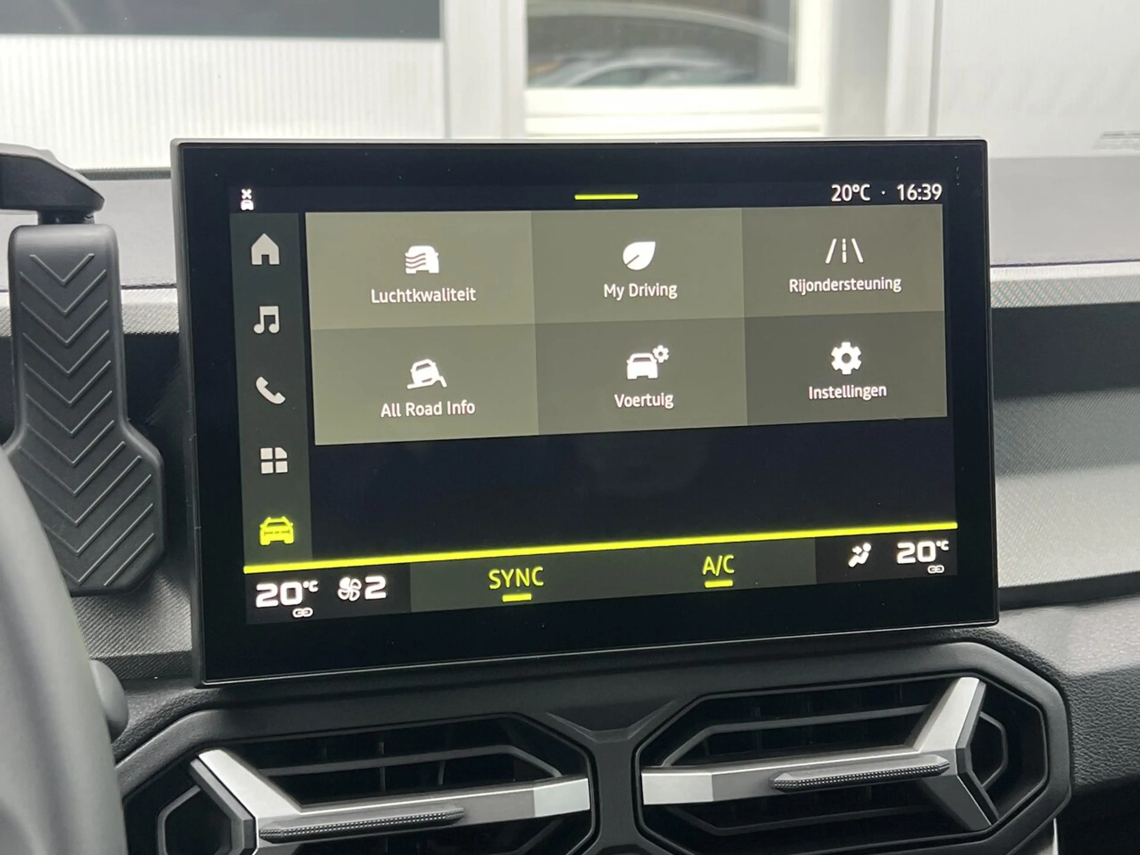 Dacia Bigster Journey TCe 140 Pk — photo 11