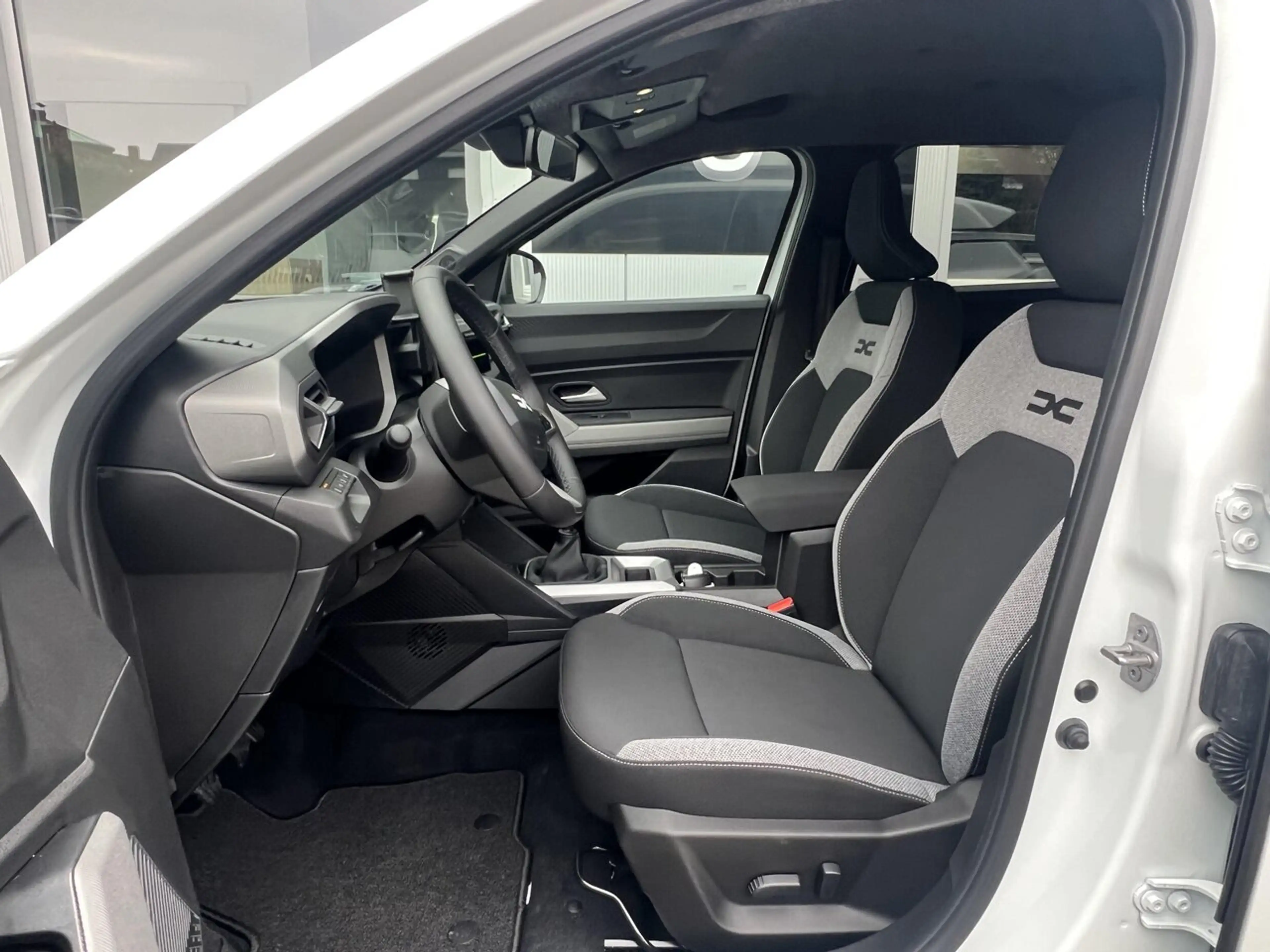 Dacia Bigster Journey TCe 140 Pk — photo 7