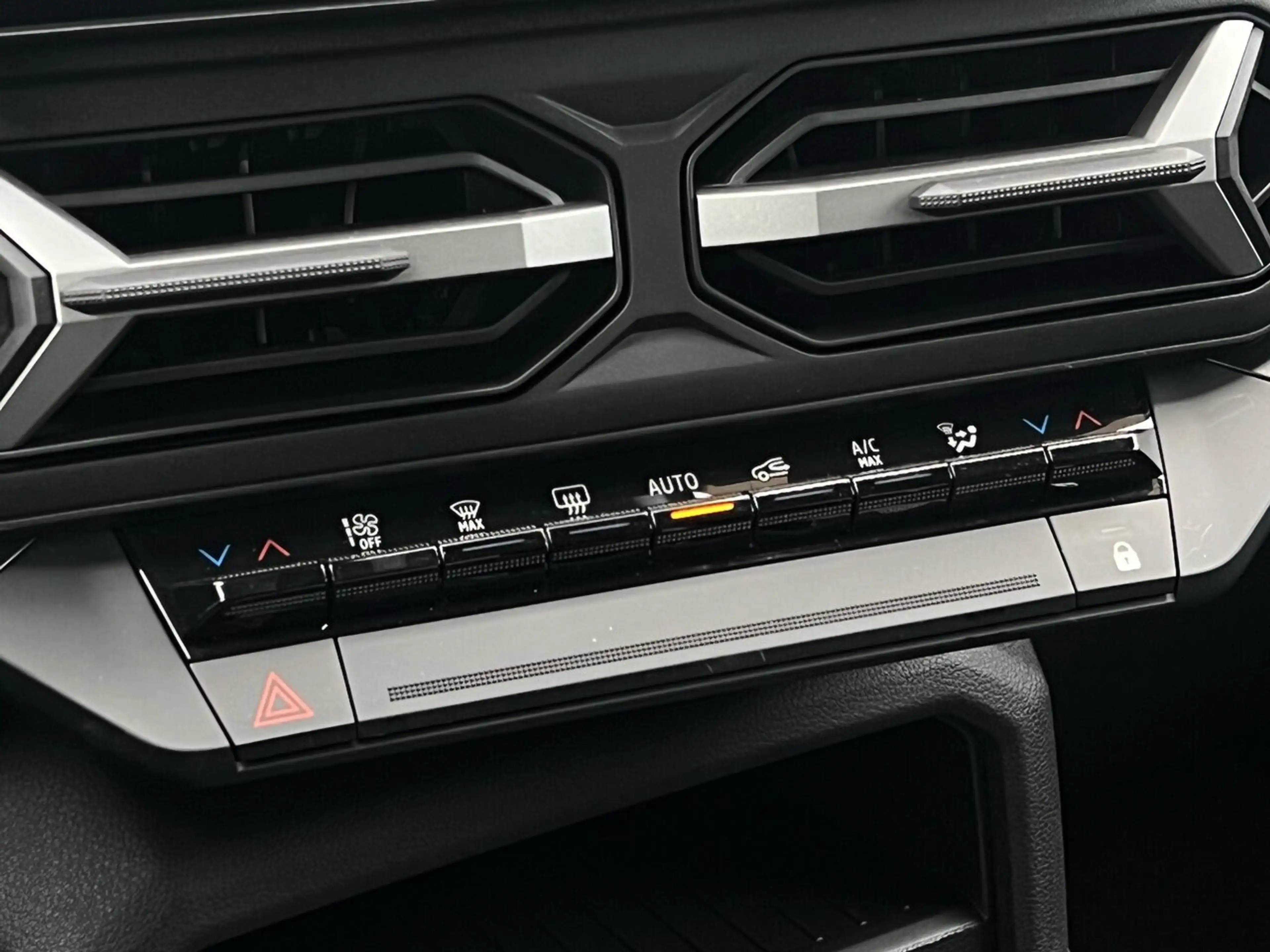 Dacia Bigster Journey TCe 140 Pk — photo 14