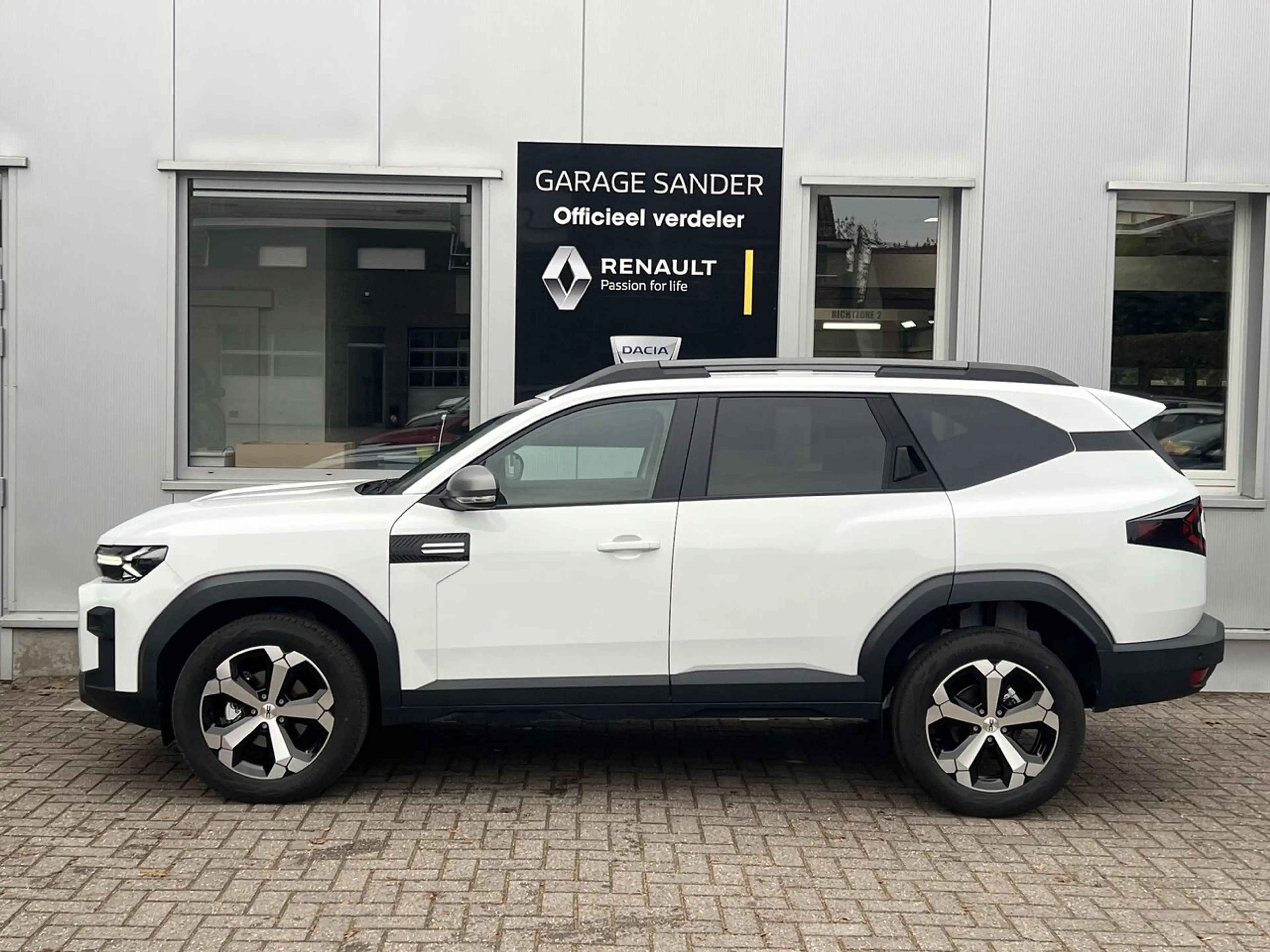 Dacia Bigster Journey TCe 140 Pk — photo 2
