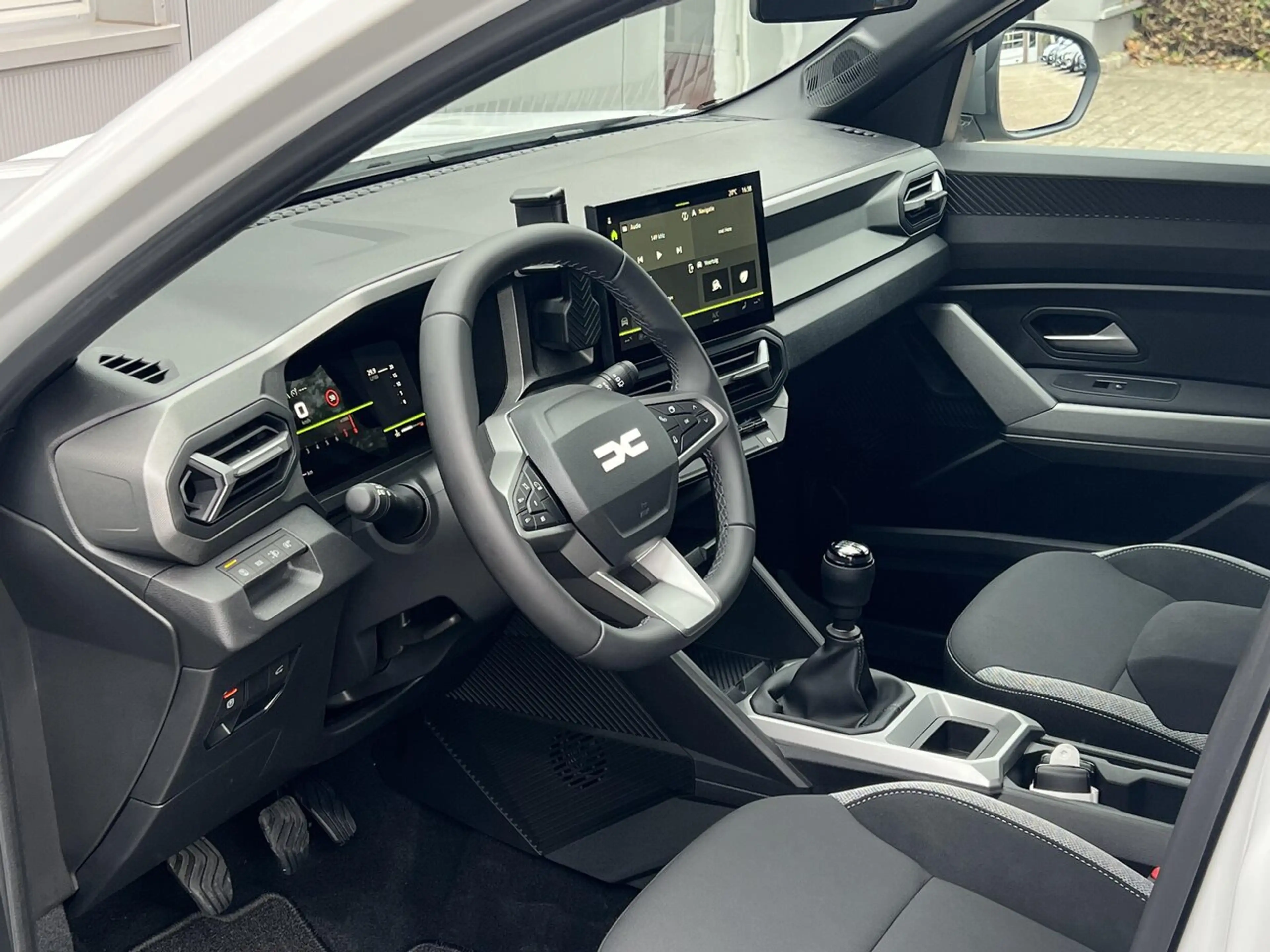 Dacia Bigster Journey TCe 140 Pk — photo 9