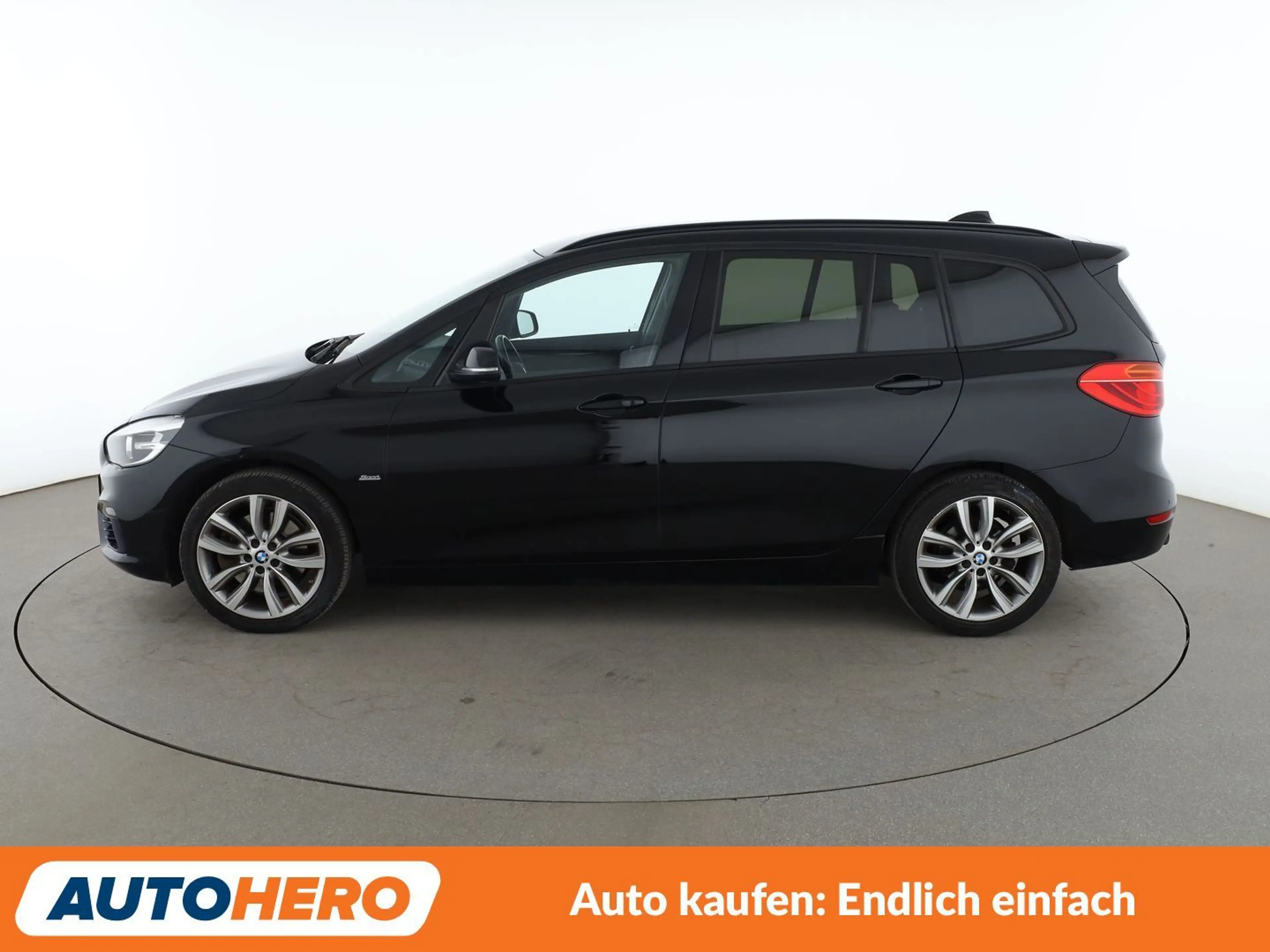 BMW 220 220i Gran Tourer Sport Line Aut.*NAVI*PDC*SHZ* — photo 3