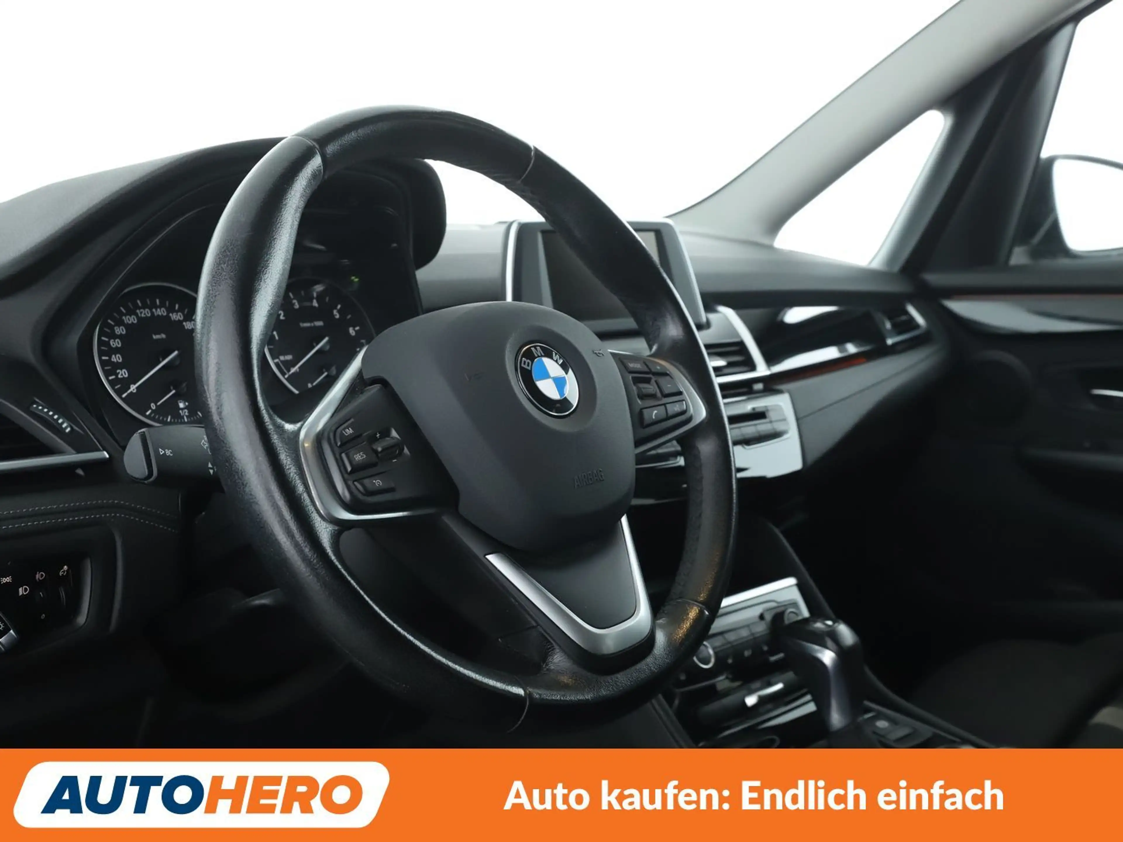 BMW 220 220i Gran Tourer Sport Line Aut.*NAVI*PDC*SHZ* — photo 11