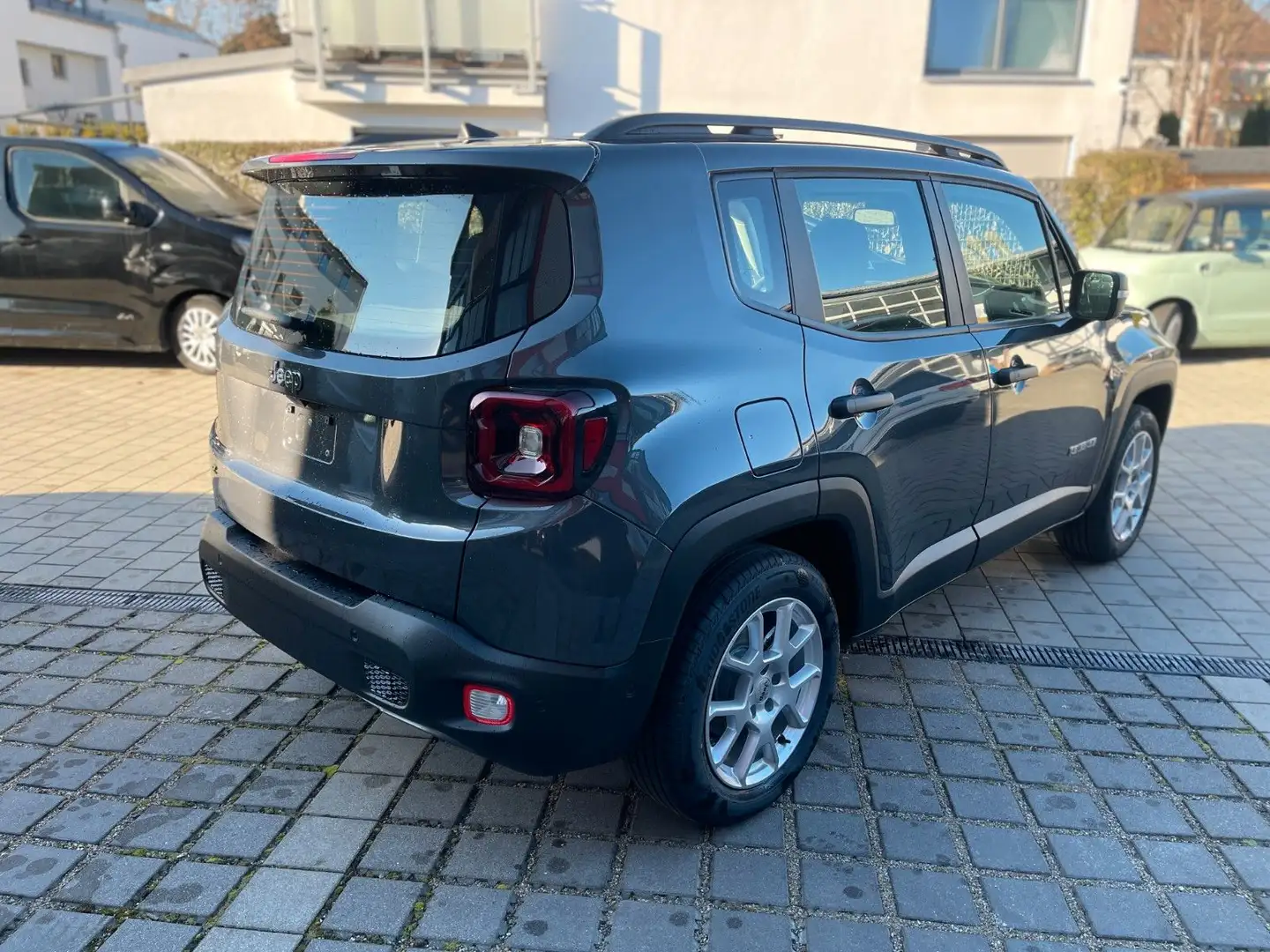 Jeep Renegade Altitude Mild-Hybrid Schiebedach Grijs - 2