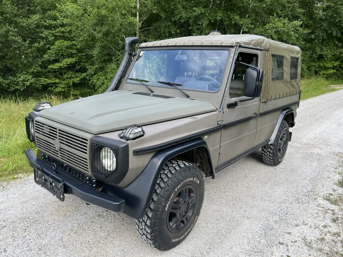 Puch G 230 GE lang Aut. 85kW 116 PS Schweizer Armee Plane Kahverengi - 2