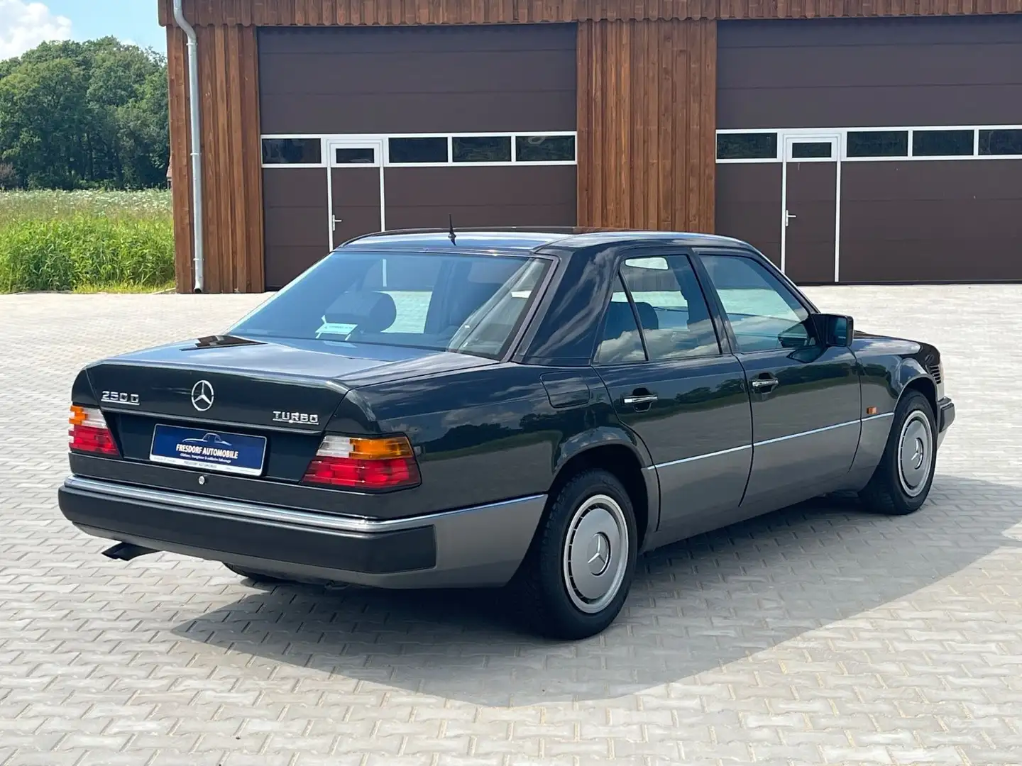 Mercedes-Benz 250 W124 250 Turbodiesel, Klima, nur 96.000 Km!!! Schwarz - 2