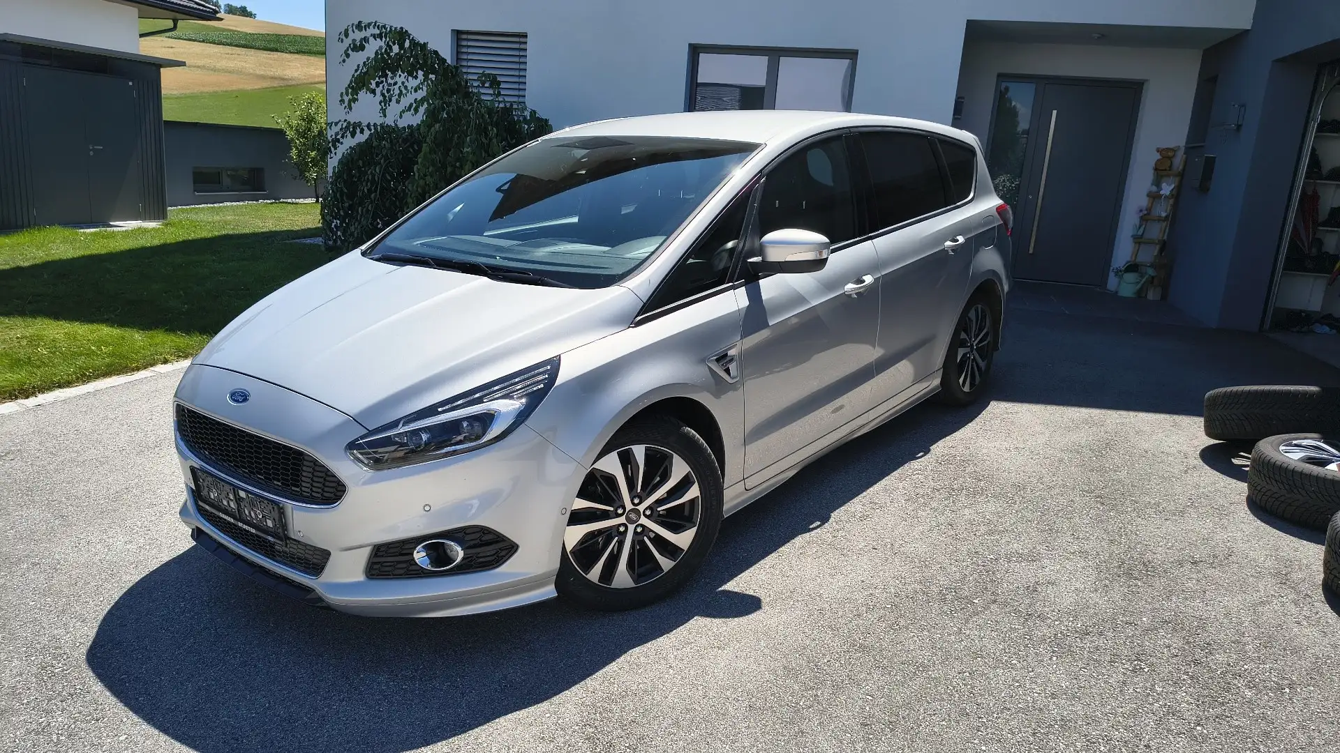 Ford S-Max S-MAX ST-Line 2.0 EcoBlue LED AHK NAVI KAMERA FSH Silber - 1