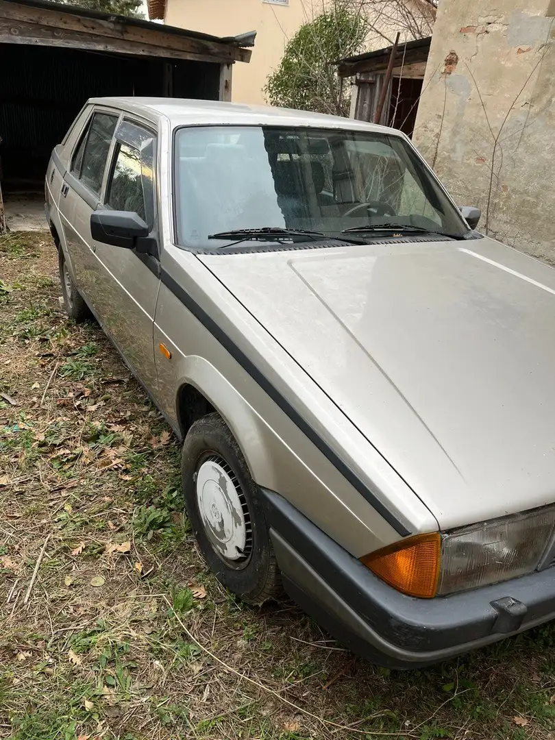 Alfa Romeo 75 1.8 carburatori Stříbrná - 2