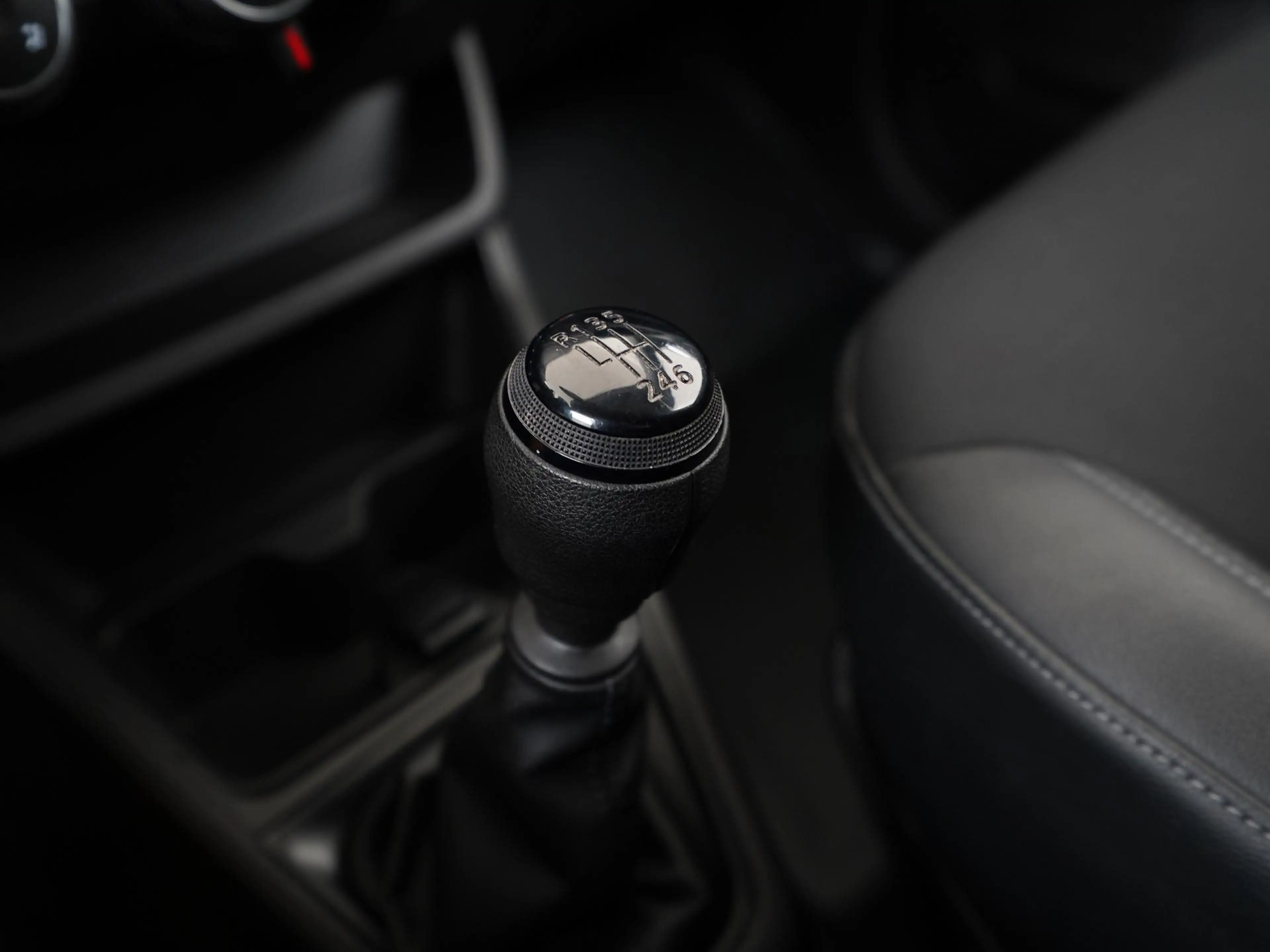Renault Express 1.3 TCe 100PK Comfort | Navigatie | Zondag Open! — photo 10