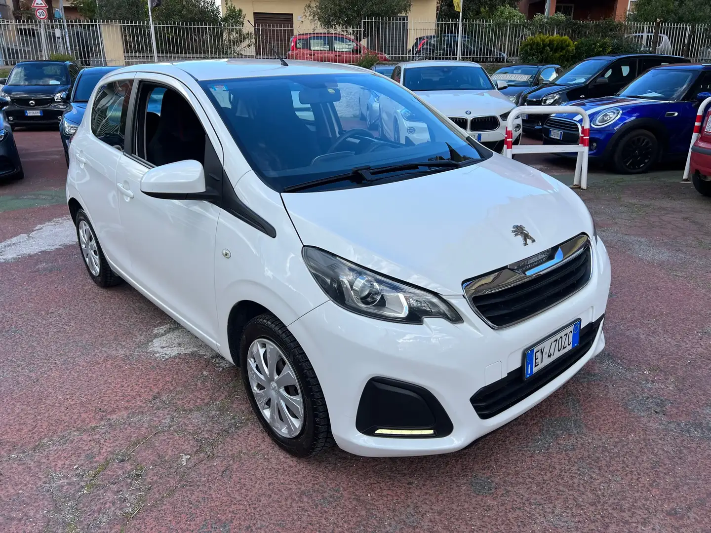 Peugeot 108 1.0 69cv *ADATTA X NEOPATENTATI* Blanco - 1