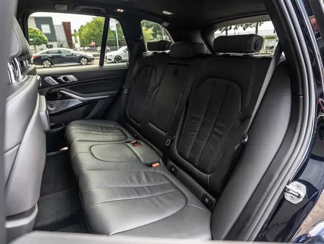 BMW X5 view 17