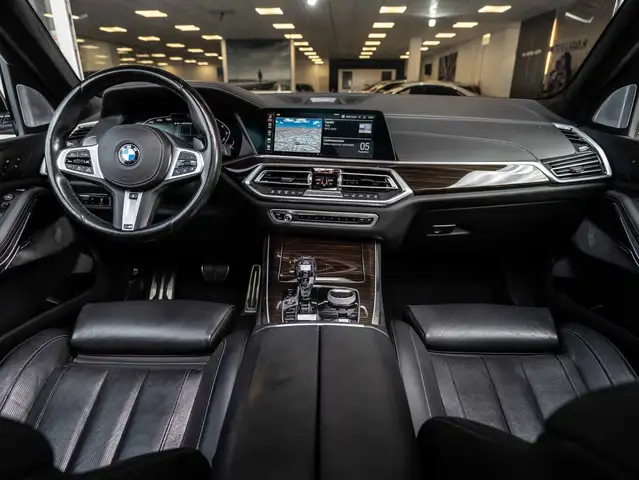 BMW X5 view 21