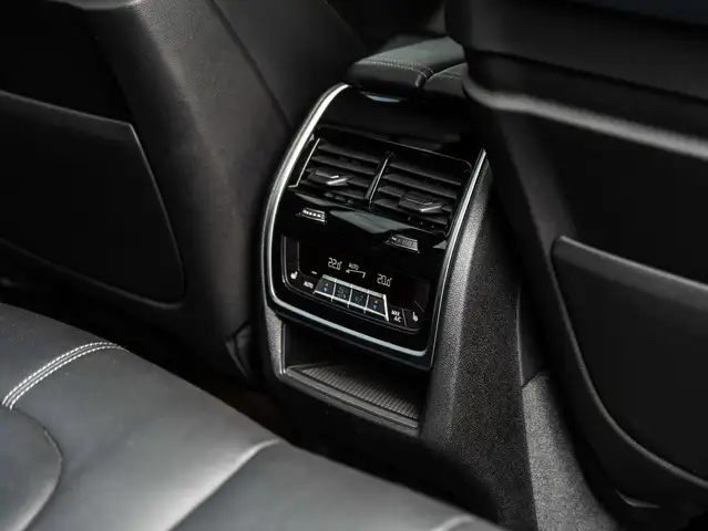 BMW X5 view 20