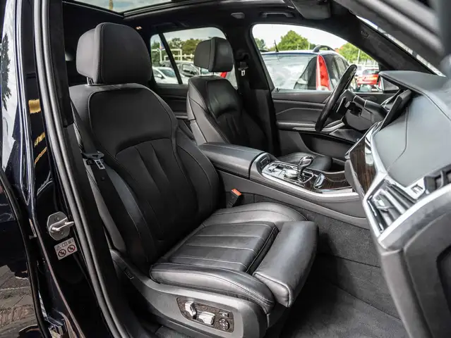 BMW X5 view 19