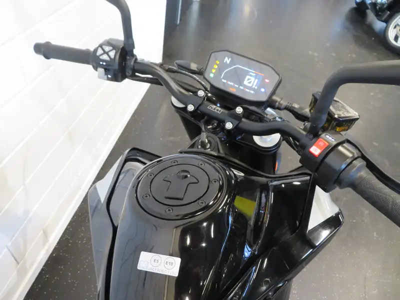 KTM 790 Duke - foto 5