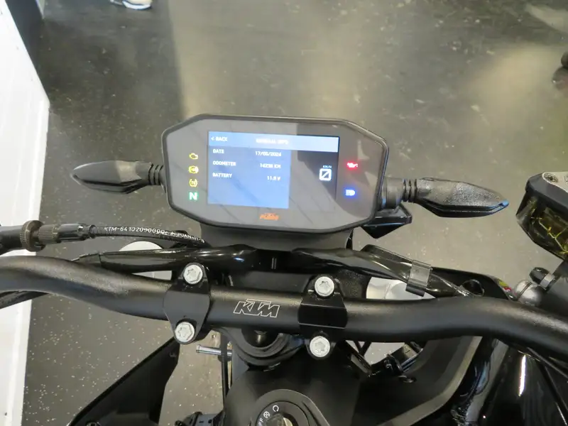 KTM 790 Duke - foto 6