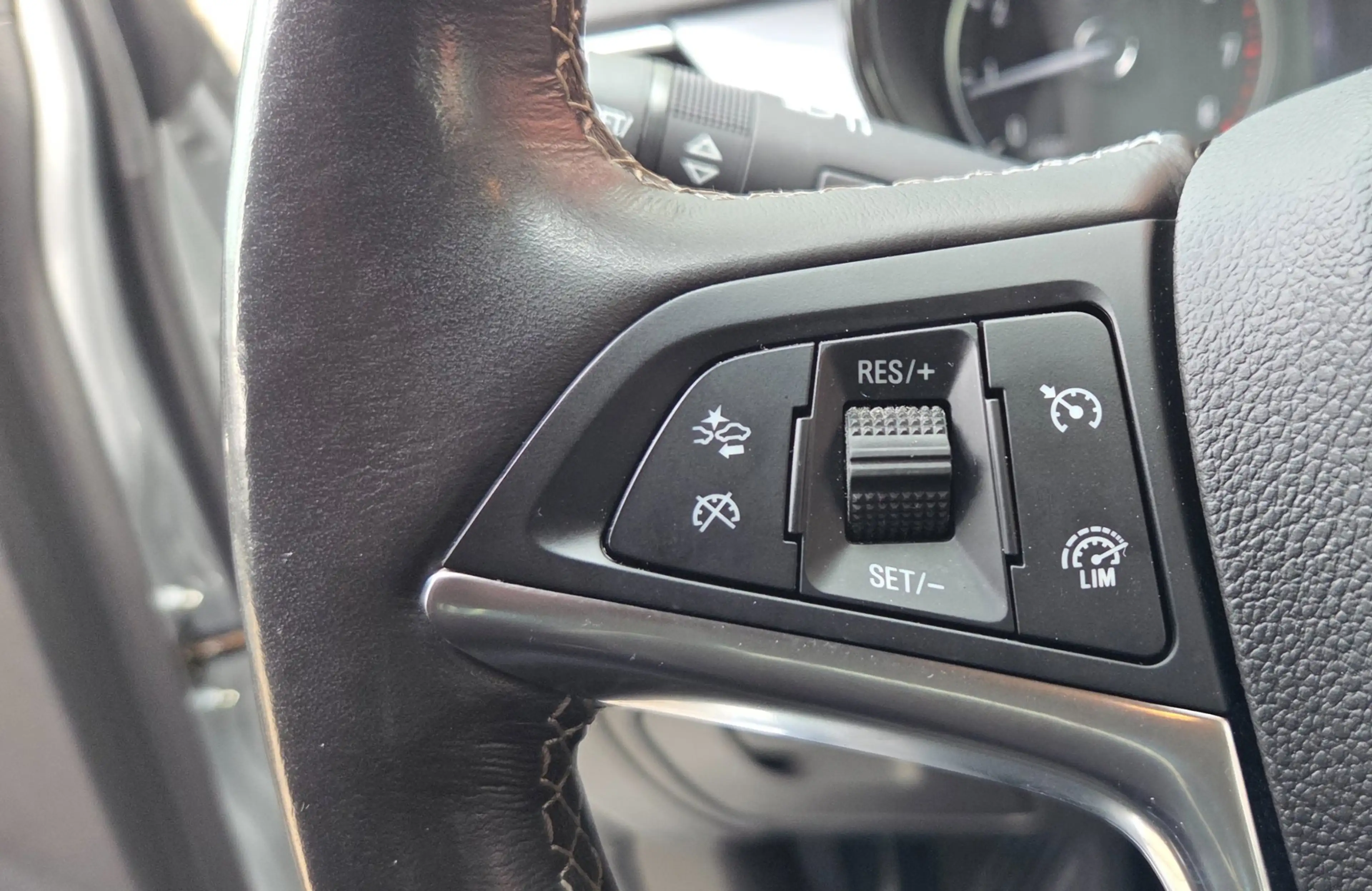 Opel Mokka X 1.4 Turbo Innovation — photo 24