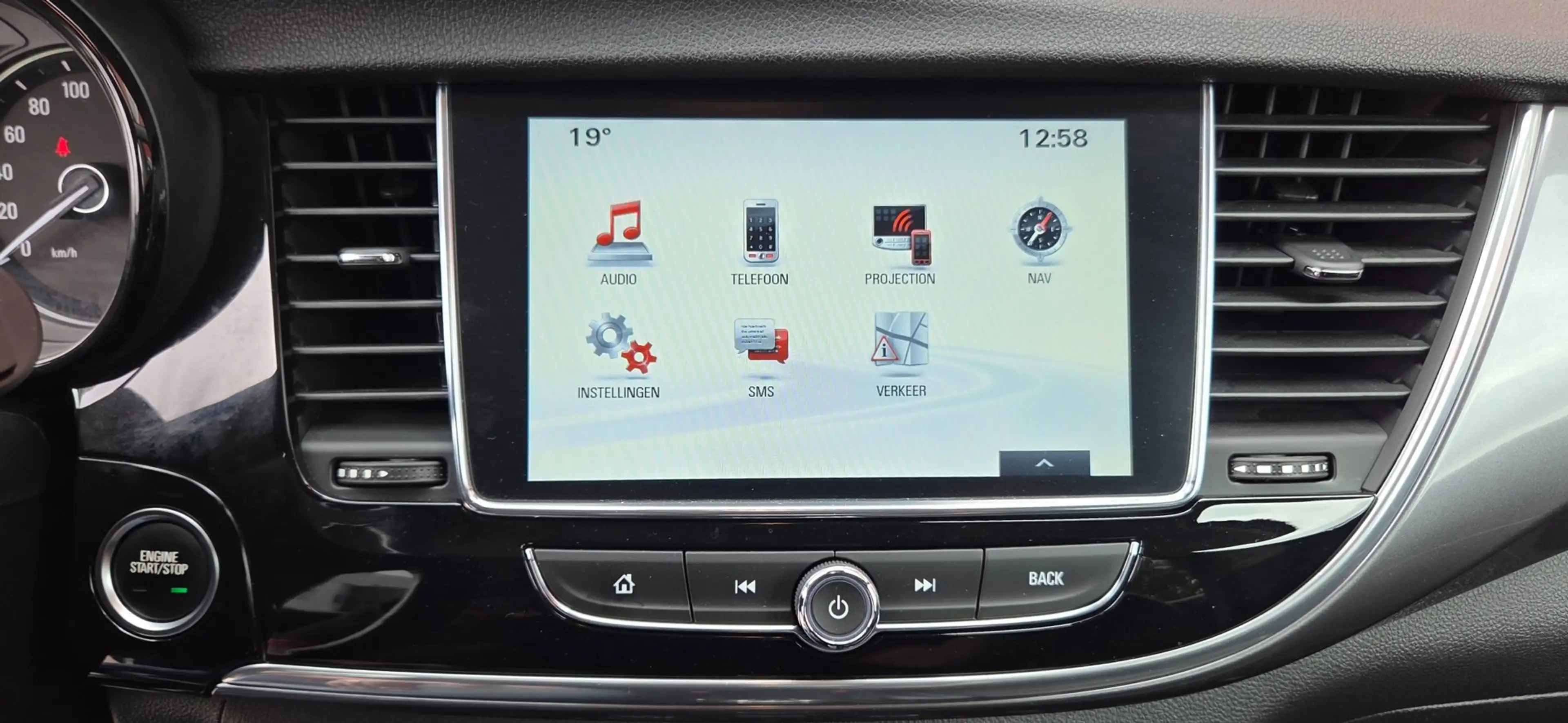Opel Mokka X 1.4 Turbo Innovation — photo 20