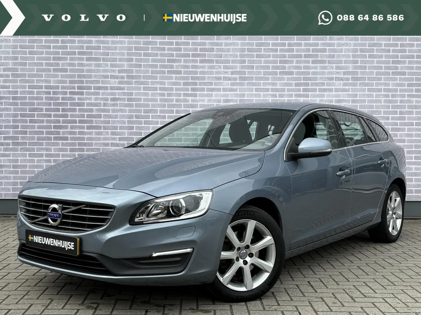 Volvo V60 T3 150 pk Nordic+ | Standkachel | Volvo on Call ap Blau - 1