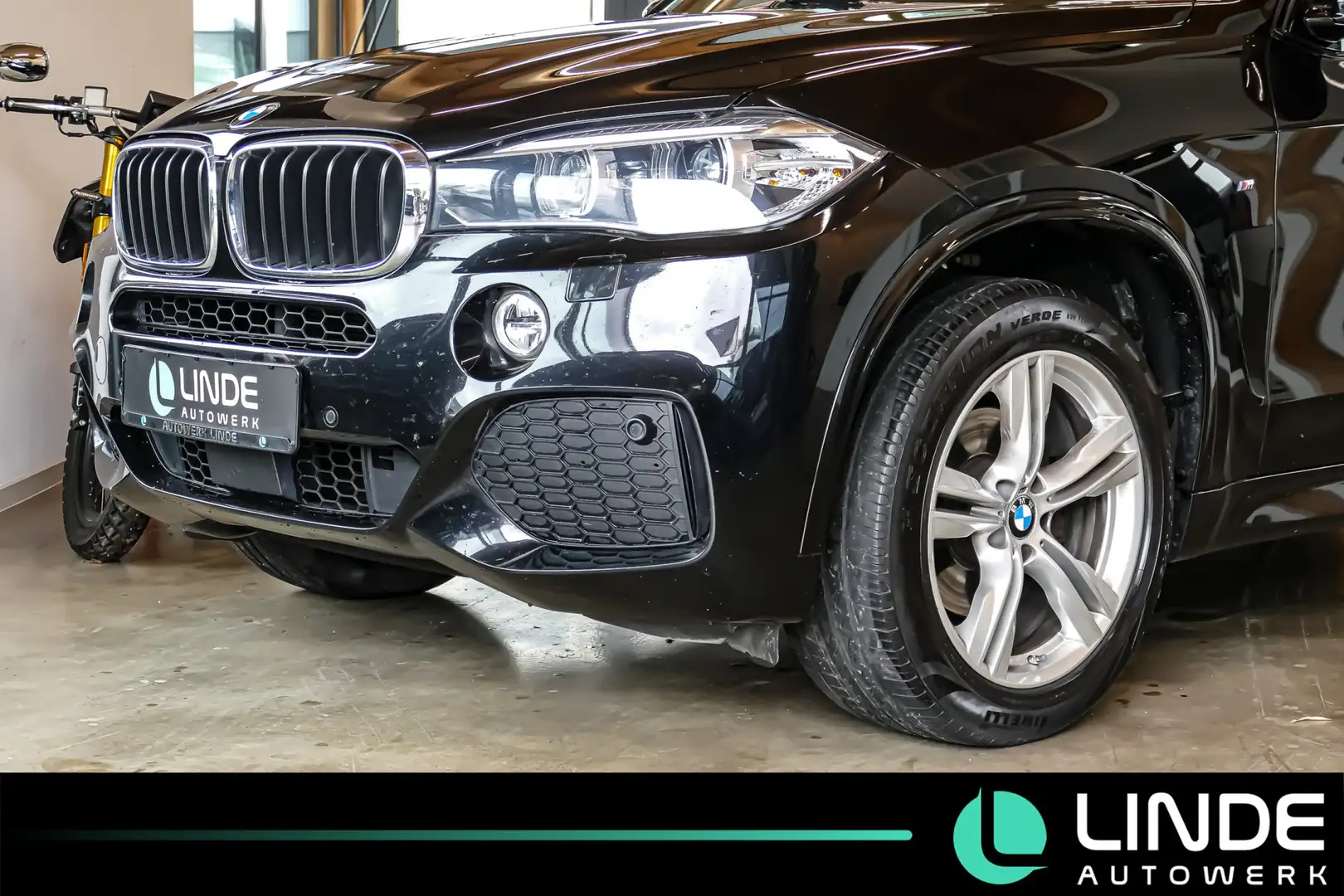 BMW X5 xDrive 30 d M-Technik |LEDER|NAVI|AHK|19 ALU Nero - 2