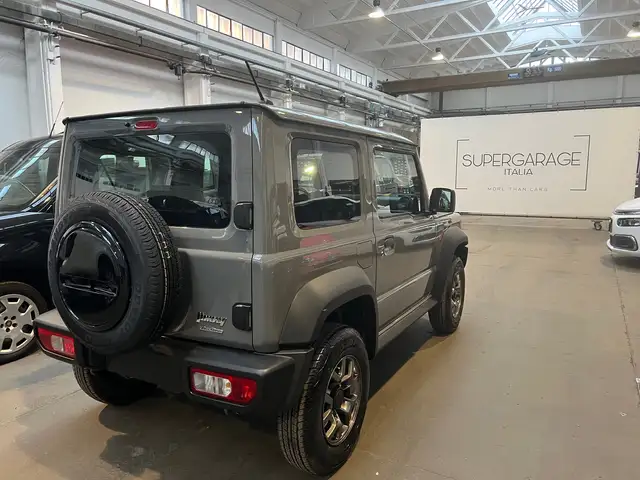 Suzuki Jimny view 4