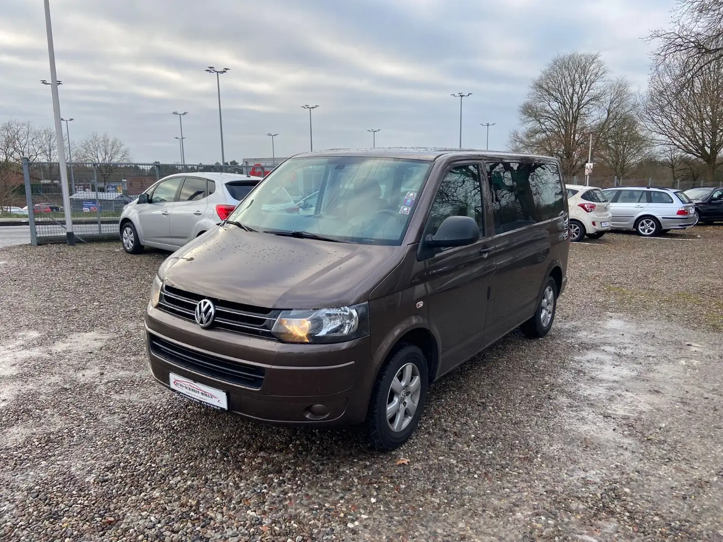 Volkswagen T5 Transporter Bus Multivan Startline Braun - 2