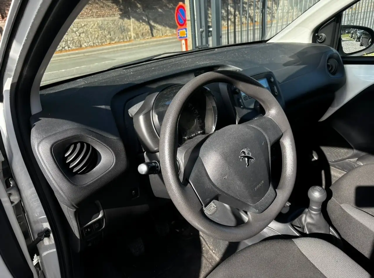 Peugeot 108 1.0 VTi MOTEUR TOYOTA * GARANTIE 12-36 MOIS * CARNET ENTRETIEN * 1 PROPRIÉTAIRE, миниатюра 8