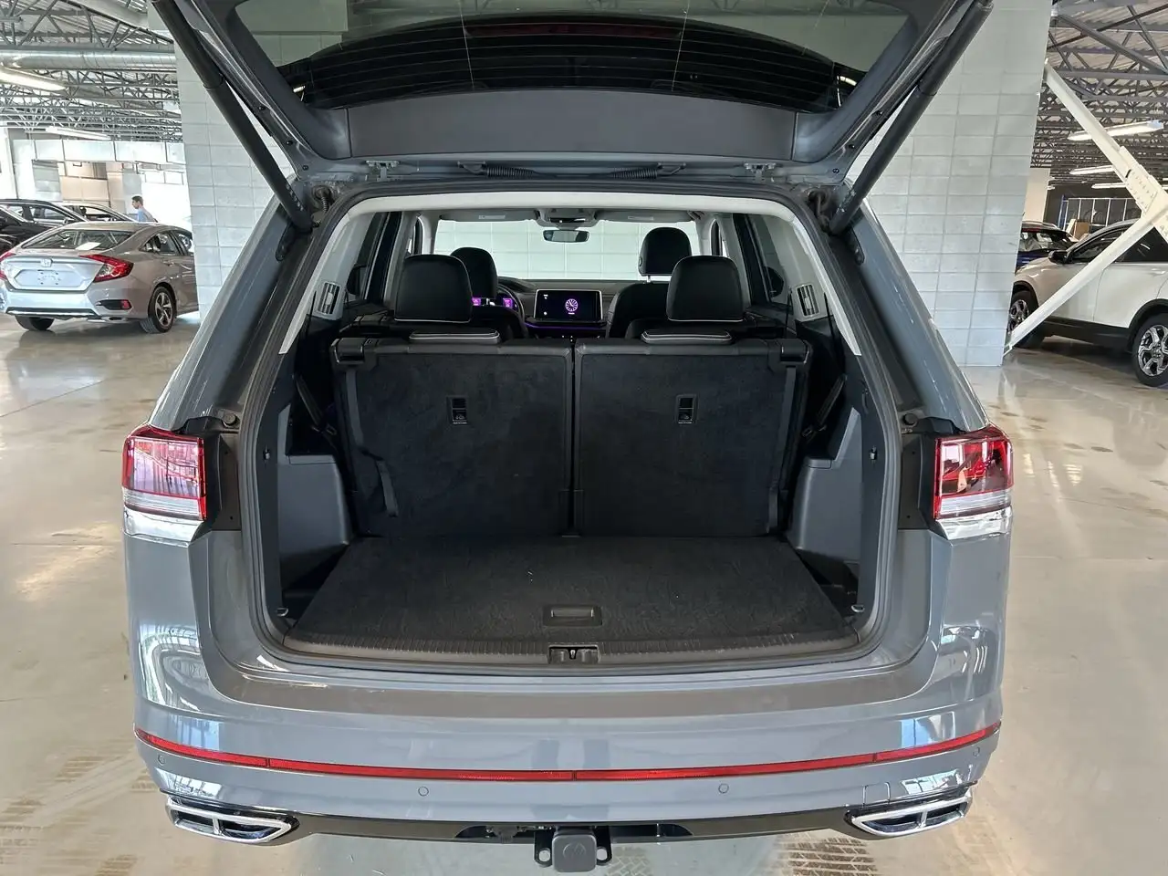 Volkswagen Atlas снимка Volkswagen Atlas